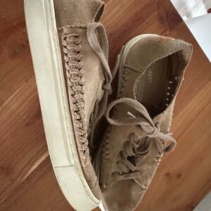 TOMS Women's Tan Suede Casual Sneakers size 6